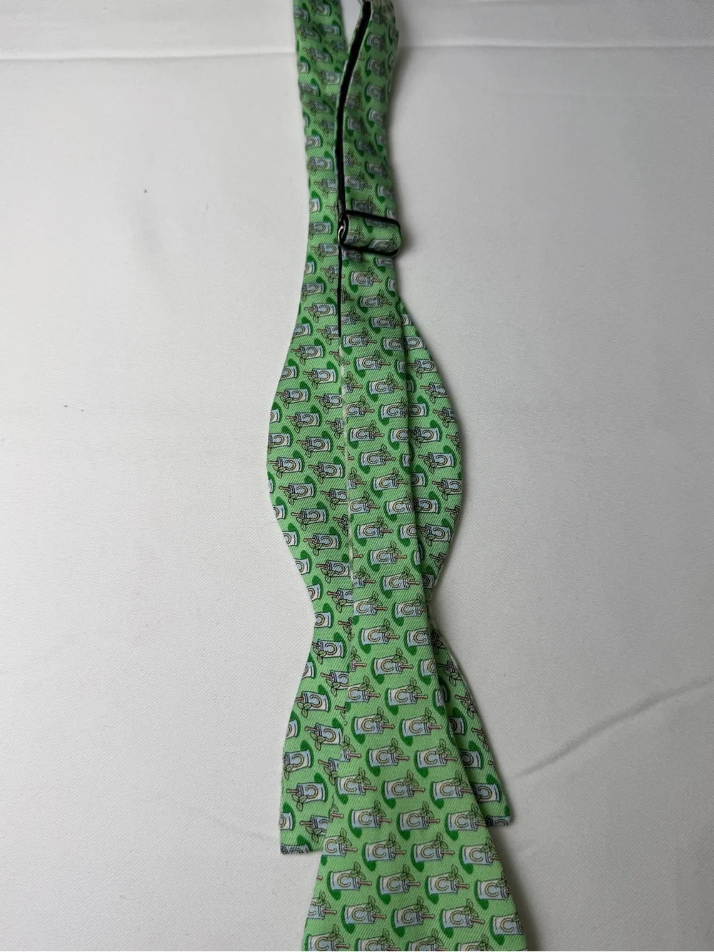 Vineyard Vines Kentucky Derby Style Light Green Patterned Silk Bow Tie